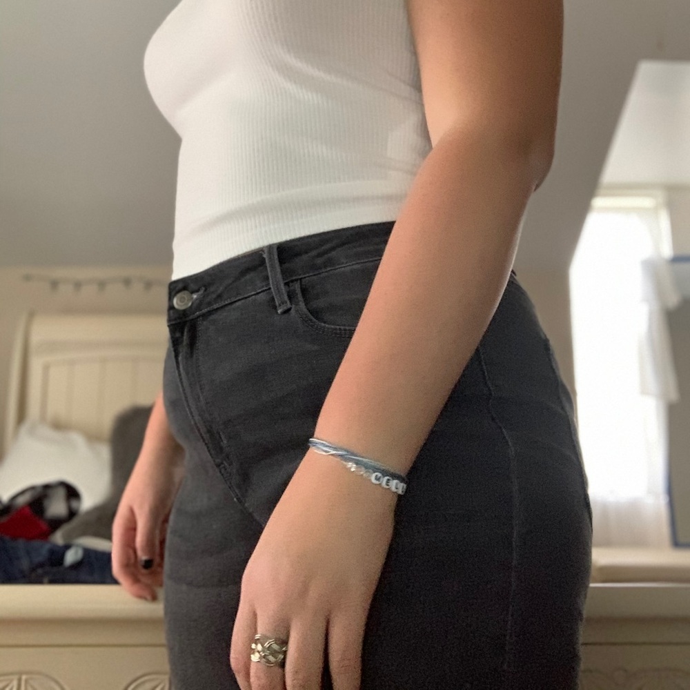 charcoal gray skinny jeans